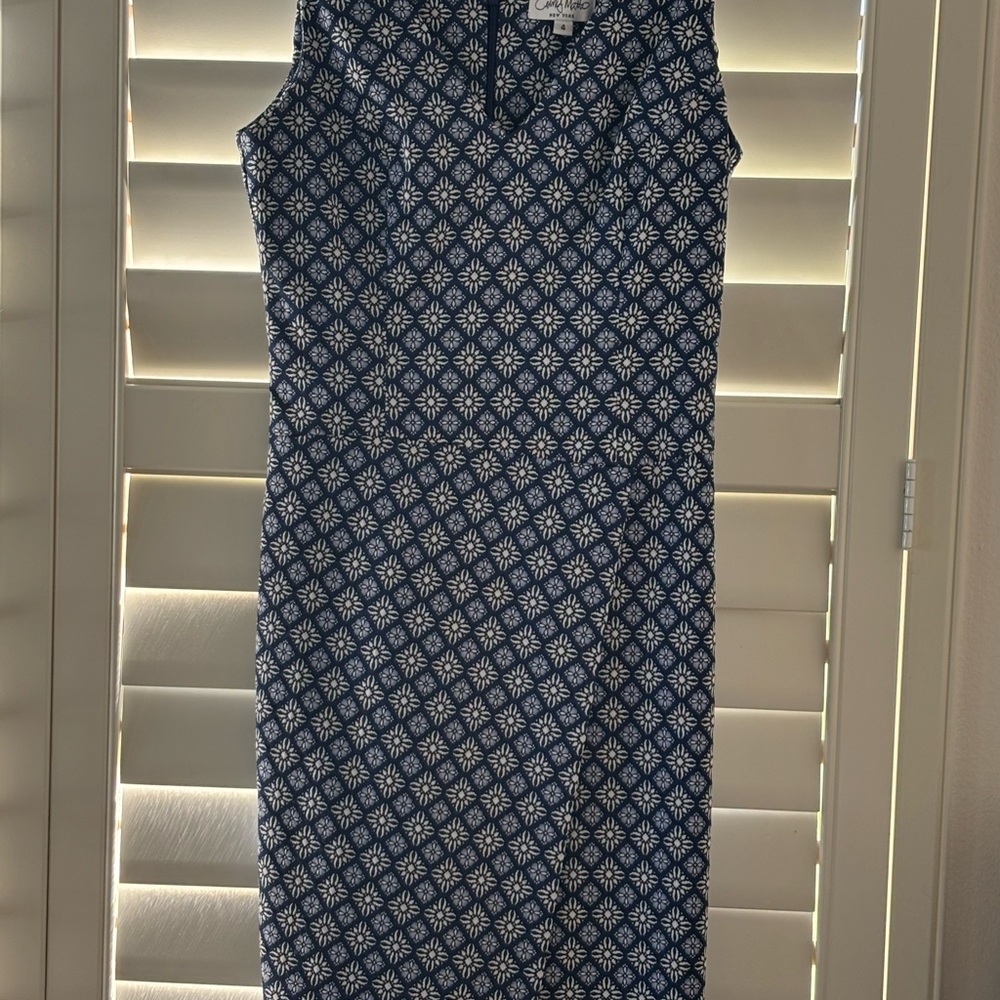 Blue and White Sleeveless Sheath Dress with V-neck